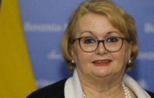 Boşnak bakan 11 Temmuz'un Bosna Hersek'in tamamında "yas günü" ilan edilmesini istedi