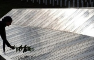 Srebrenitsa soykırımını inkar vakaları azaldı