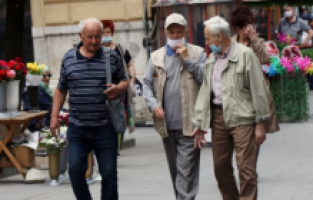 Bosna Hersek'te aşı olmayanlara yönelik yasaklar gündemde