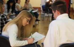 Sırp gençlerin yarısı ülkeyi terk etmek istiyor