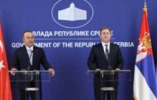 Sırp bakandan Türkiye'ye övgü