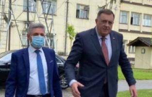 Bosna Hersek'te yangın söndürme çalışmalarına siyasi engel