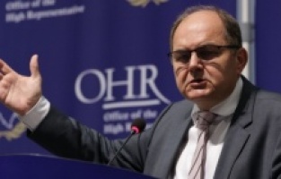 Yeni Yüksek Temsilci: "Bosna Hersek geleceğe odaklanmalı"