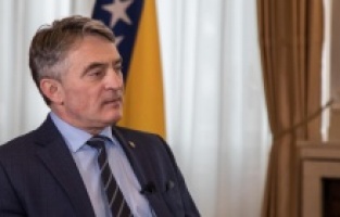 Bosnalı Hırvat lider Komşiç: "Schmidt, Almanya'nın politika çizgisinden ayrıldı"