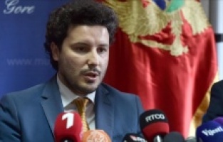 Abazoviç: "Hükümeti düşürürüm"