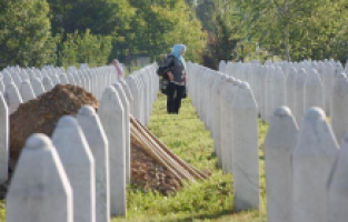 Srebrenitsa soykırımının iki kurbanın daha kimlikleri tespit edildi