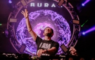 Ünlü DJ Burak Yeter, Saraybosna'da konser verecek