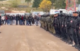 Bosnalı Sırp polisinden provokatif tatbikat