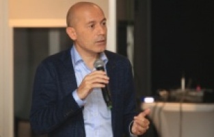 Cüneyt Çakır Bosna Hersekli hakemlere ders verdi