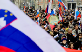 Slovenya yeniden kapanıyor