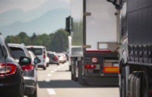 Slovenya'da ağır vasıtalara sollama yasağı