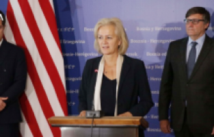 Amerikalı ve Avrupalı diplomatlar seçim reformu için Bosna Hersek’te