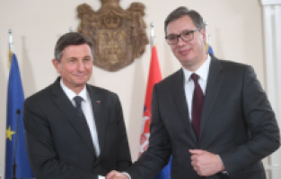 Pahor: “Batı Balkanlar’da sınır değişikliği fikirlerine en güzel cevap AB’nin genişlemesi”