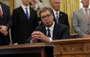 Sırbistan'a Kosova'da darbeyle suçlanan diplomata ödeme yapma suçlaması