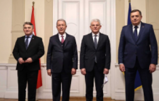 Akar: “Türkiye, ara buluculuk dahil her konuda sorumluluk almaya hazır”