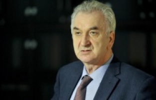 Sarovic: "Sırp Cumhuriyeti Ordusu savaş çıkarmadan kurulabilir mi?"