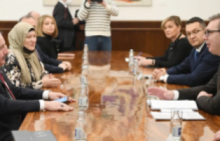 Şentop, Vucic ile görüştü: "Sırbistan ile ticaretimizin yeni bir rekor kırmasını ümit ediyoruz"