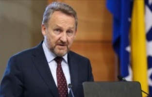 İzetbegoviç: ”Hırvat ve Sırplara yönelik tehdit yok"