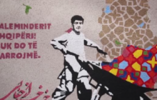Arnavutluk'un başkenti Tiran'ın binalarını sanata dönüştüren duvar resimleri