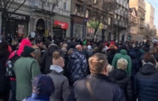 Belgrad'da protestocular Cumhurbaşkanlığı çevresindeki yolları kapatacak