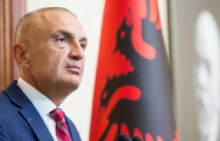 Cumhurbaşkanı Meta’dan parlamentoya sahtecilik suçlaması