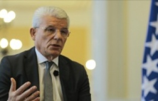 Dzaferovic: "Dodik'e karşı tek yol yaptırım”