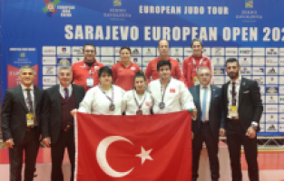 Türkiye lider tamamladı