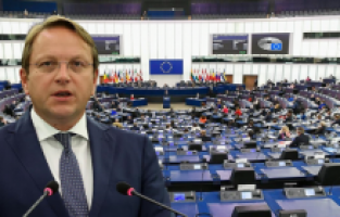 Varhelyi: “Bosna Hersek’in yeri AB”