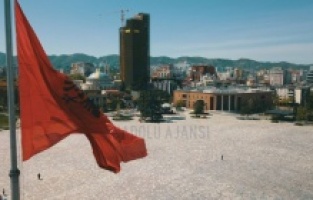 Arnavutluk 2021'de yüzde 8,5 büyüdü