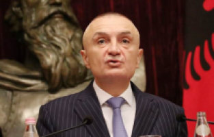 Arnavutluk’tan Rusya’ya “soykırım” suçlaması