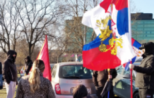 Belgrad’da Rusya’ya yaptırımlara karşı imza kampanyası