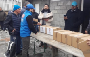 TDV ve DİTİB, Sırbistan’da ramazan kumanyası dağıttı