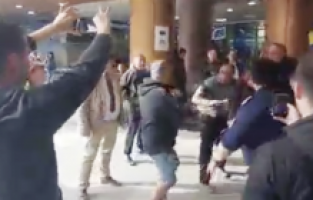 Sofya'da Ukrayna ve Rusya yanlısı protestocular birbirine girdi