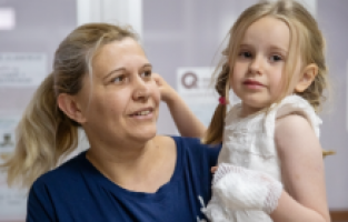 Türk doktorlar Bosna Hersekli çocukların umudu olmaya devam ediyor