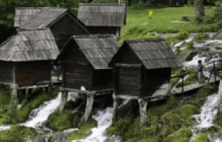 Bosna Hersek'te aile tatiline uygun renkli destinasyonlar