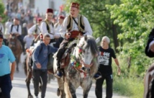 Bosna Hersek'teki 512. Ayvaz Dede Şenlikleri'ne katılacak atlılar Karaula'dan yola çıktı