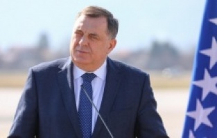 Dodik: "RS'yi Kosova'yı tanıyacak konuma getiriyorlar"