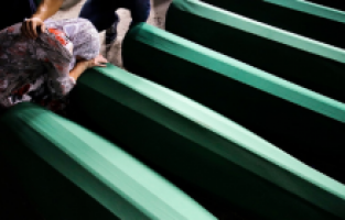 Srebrenitsa’da bu yılki anma törenlerinde 49 soykırım kurbanı daha toprağa verilecek