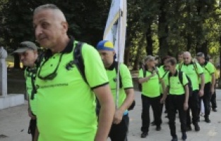 "Barış Yürüyüşü"ne katılacak gönüllüler Saraybosna'dan yola çıktı