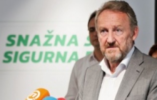 Boşnak lider İzetbegovic: "Schmidt'i seçim yasası konusunda uyardım"