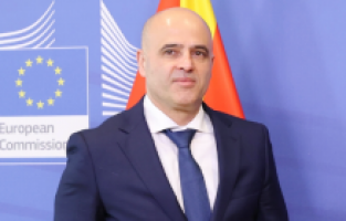 Kuzey Makedonya hükümeti, Fransız teklifini değerlendiriyor