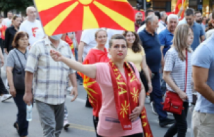 Kuzey Makedonya’da protestolar sürüyor