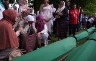 Srebrenitsa soykırımının 50 kurbanı daha bugün toprağa verilecek