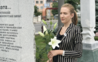 Türkiye'de, Srebrenitsa soykırımı zambak çiçekleriyle anılacak