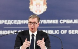 Vucic: "Resmi olarak ilan etmesek de ülkemizde olağanüstü hal olacak"