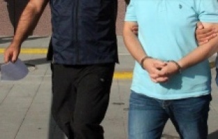 Arnavutluk'ta askeri tesise girmeye çalışan 3 kişi hakkında soruşturma