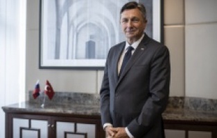 Slovenya Cumhurbaşkanı Pahor, Batı'nın Kırım'ın ilhakına yeterli tepkiyi vermemekle hata yaptığını söyledi