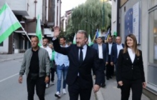 İzetbegovic: “Sırbistan ve Hırvatistan silahlanıyor“