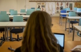 Arnavutluk'ta okullar nüfus azalması nedeniyle kriz yaşıyor