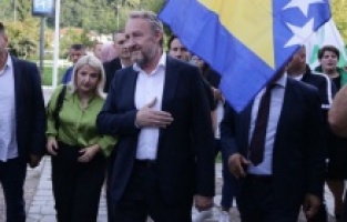 İzetbegovic'ten Dodik'e cevap: "Bosna'yı sevmeyen gitmekte özgür"